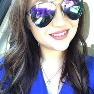 Meet your Posher, Danielle